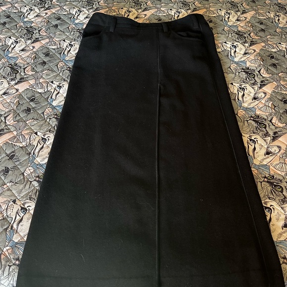 Armani Collezioni Classic Black Wool Midi Skirt - Picture 7 of 9